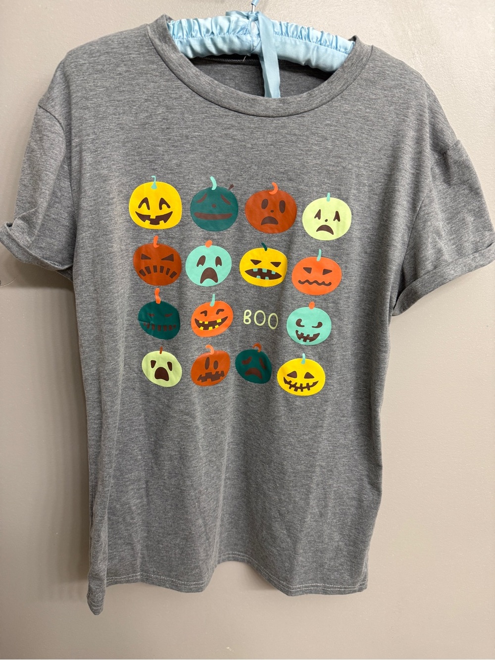 Women’s Halloween Pumpkin Face Tee - Gray - Size L